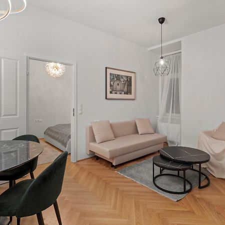Boutique Suite Near Museum District Vienna Esterno foto