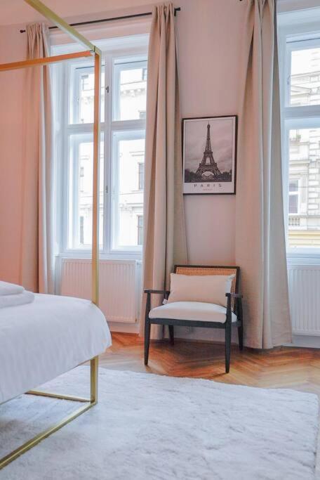 Boutique Suite Near Museum District Vienna Esterno foto