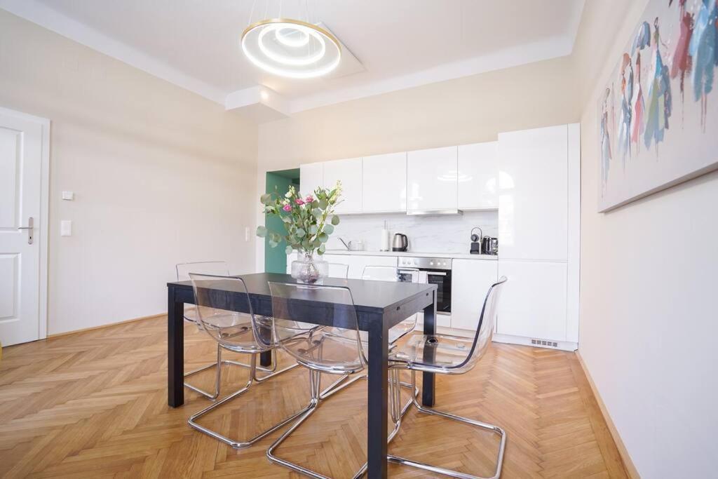 Boutique Suite Near Museum District Vienna Esterno foto