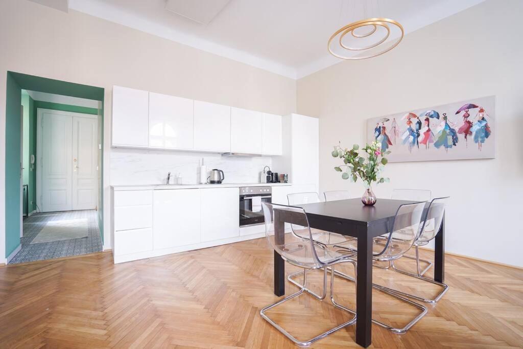 Boutique Suite Near Museum District Vienna Esterno foto
