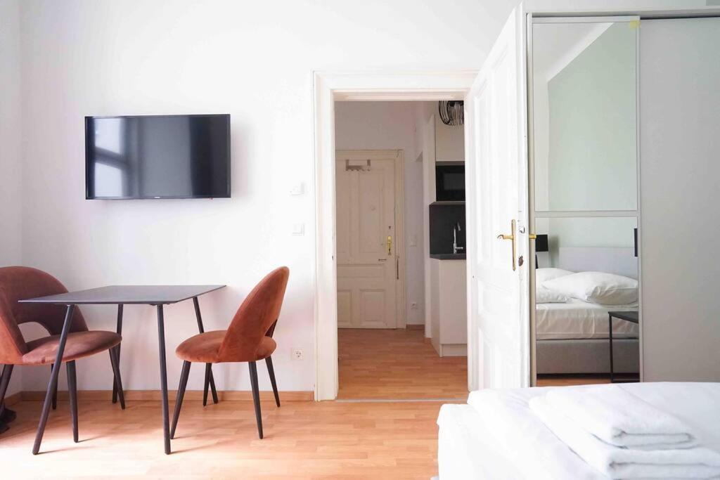 Boutique Suite Near Museum District Vienna Esterno foto