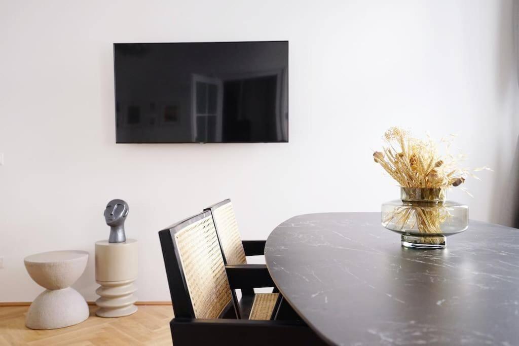 Boutique Suite Near Museum District Vienna Esterno foto