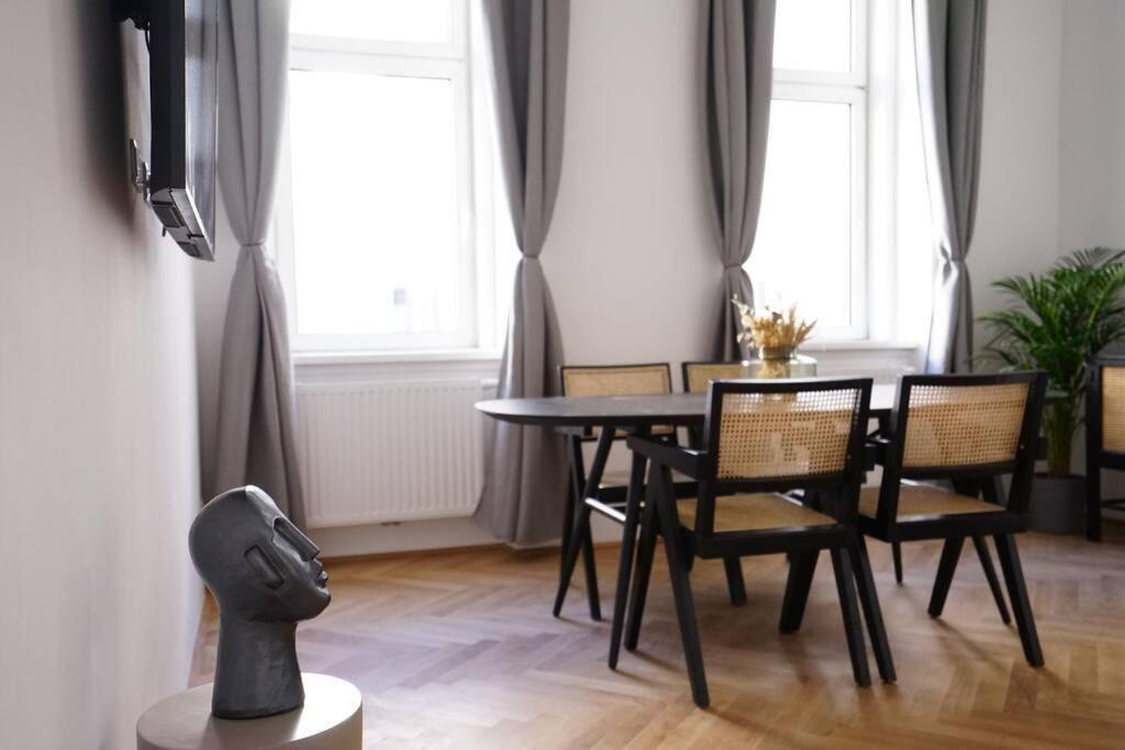 Boutique Suite Near Museum District Vienna Esterno foto